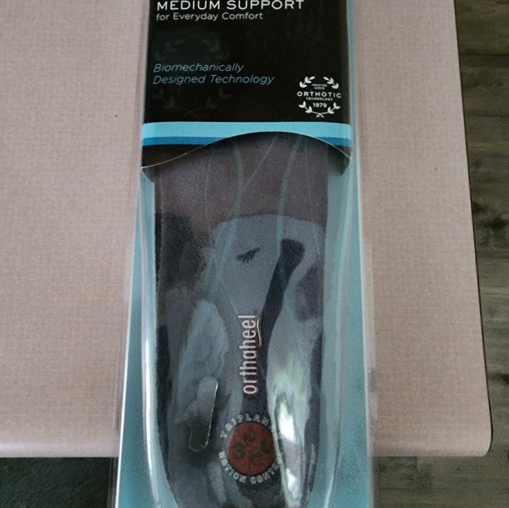 NWT Orthoheel/Vionic Insoles